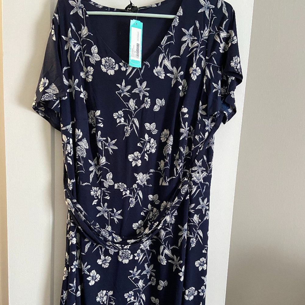 41 Hawthorn Navy Athera Knit Dress 1X